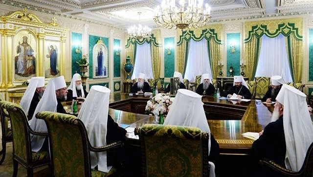 ΕΚΤΑΚΤΟ: Ανακοίνωση γεμάτη «αγανάκτηση» της ρωσικής ιεράς συνόδου για το διορισμό δύο πατριαρχικών Έξαρχων στο Κίεβο